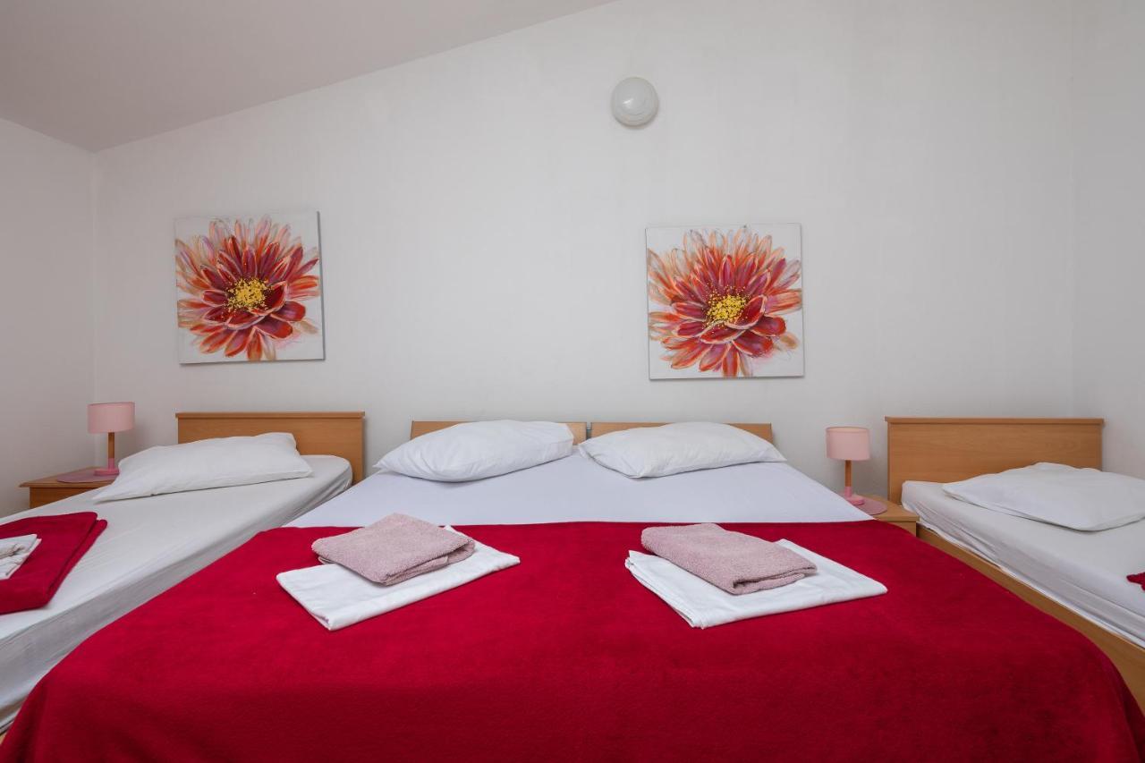 Beach Apartments Borovina Stanici Esterno foto