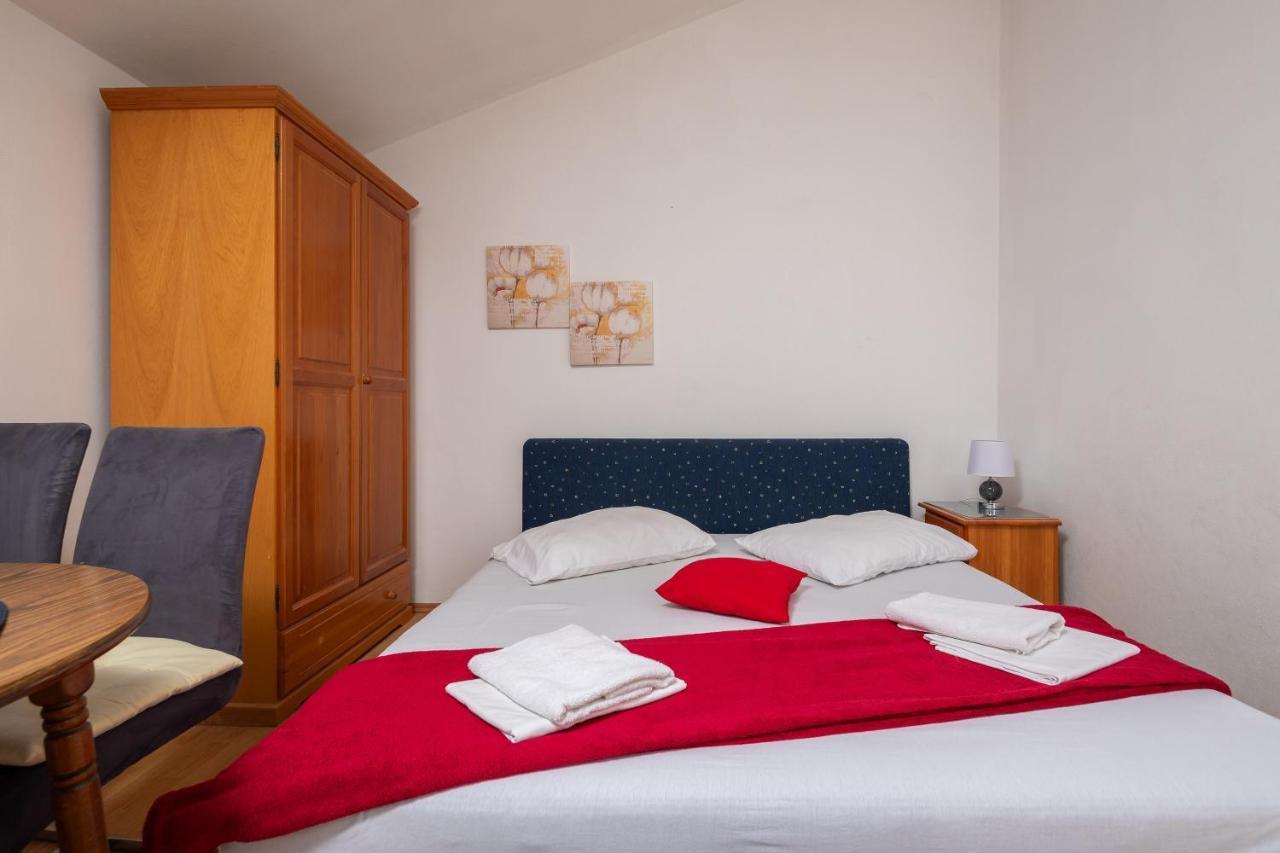 Beach Apartments Borovina Stanici Esterno foto