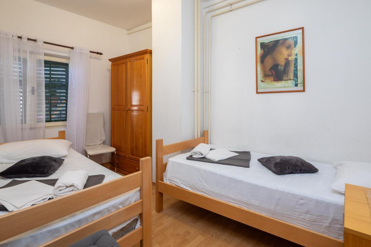 Beach Apartments Borovina Stanici Esterno foto